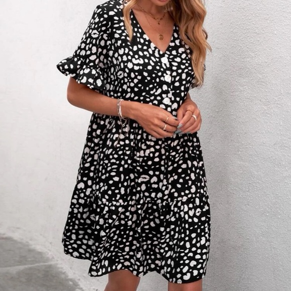 🔥LAST CHANCE🔥Animal Print Button Front Ruffle Dress - Picture 2 of 6